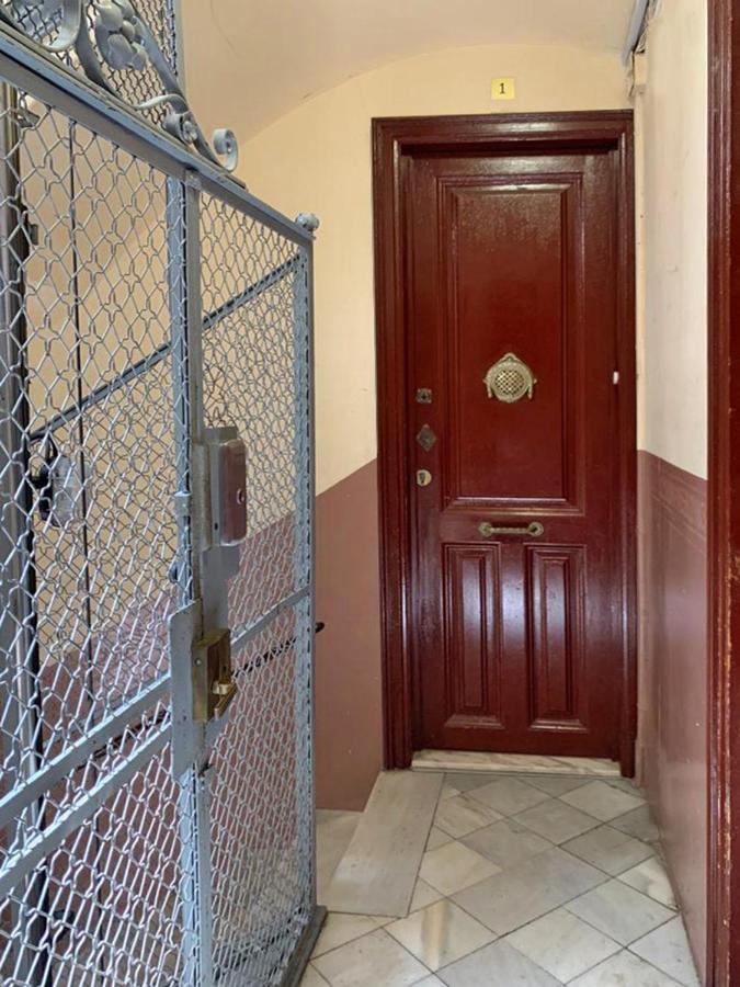 Newly Renovated Stylish Eixample - Great Location Barcellona Esterno foto