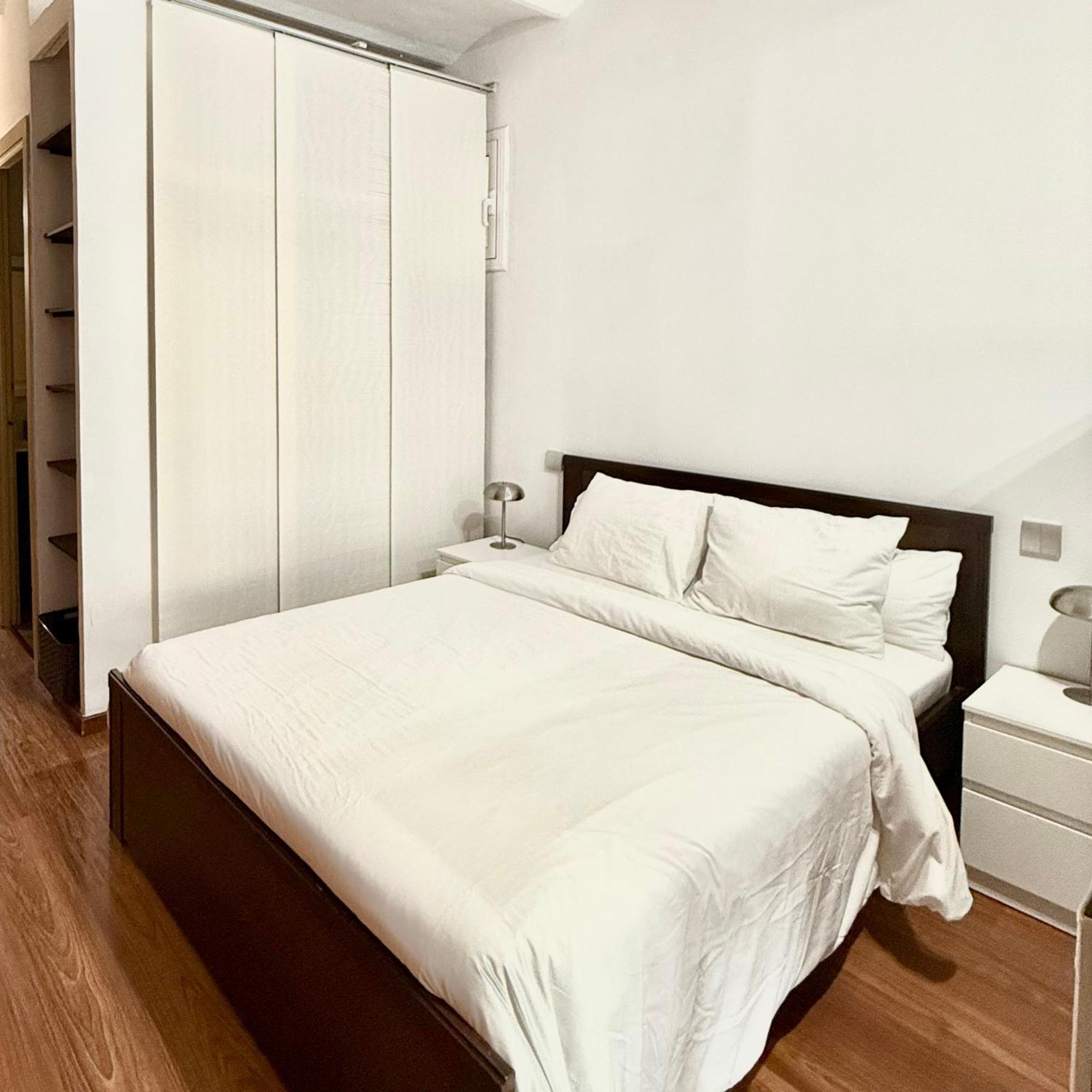 Newly Renovated Stylish Eixample - Great Location Barcellona Esterno foto