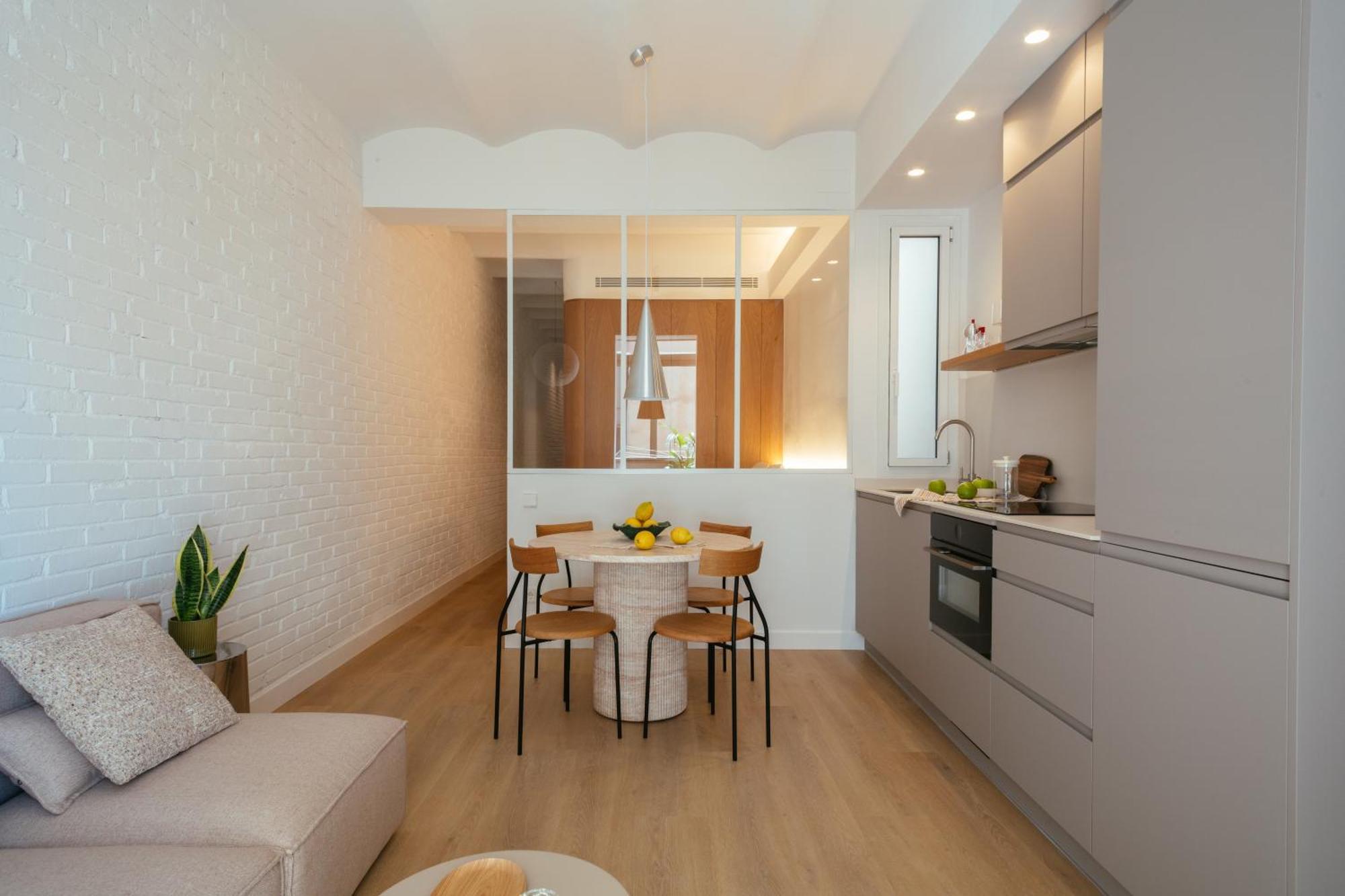 Appartamento Newly Renovated Stylish Eixample - Great Location Barcellona Esterno foto