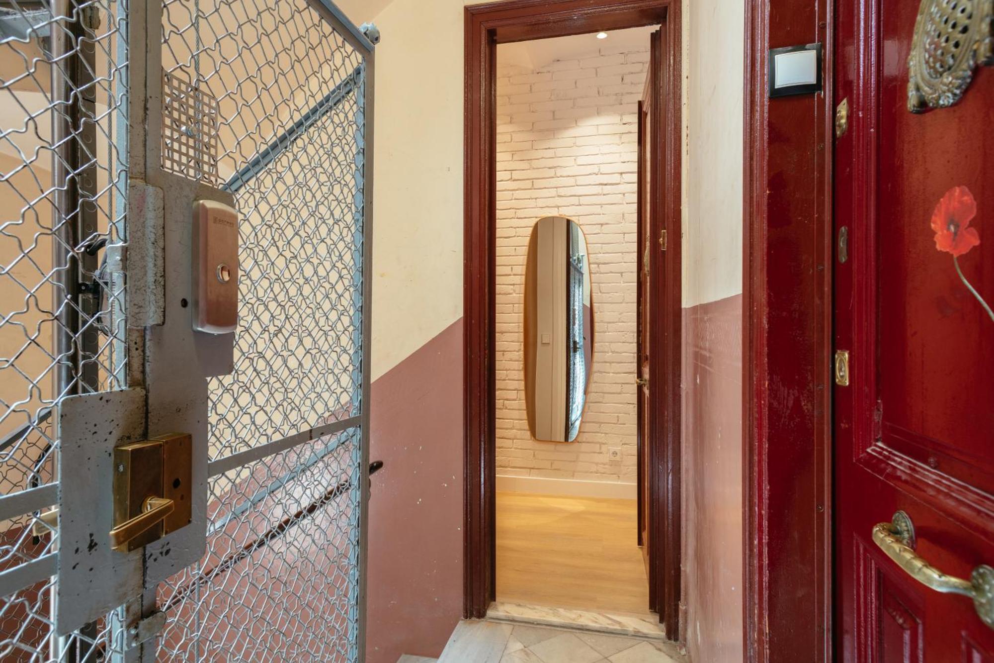 Appartamento Newly Renovated Stylish Eixample - Great Location Barcellona Esterno foto