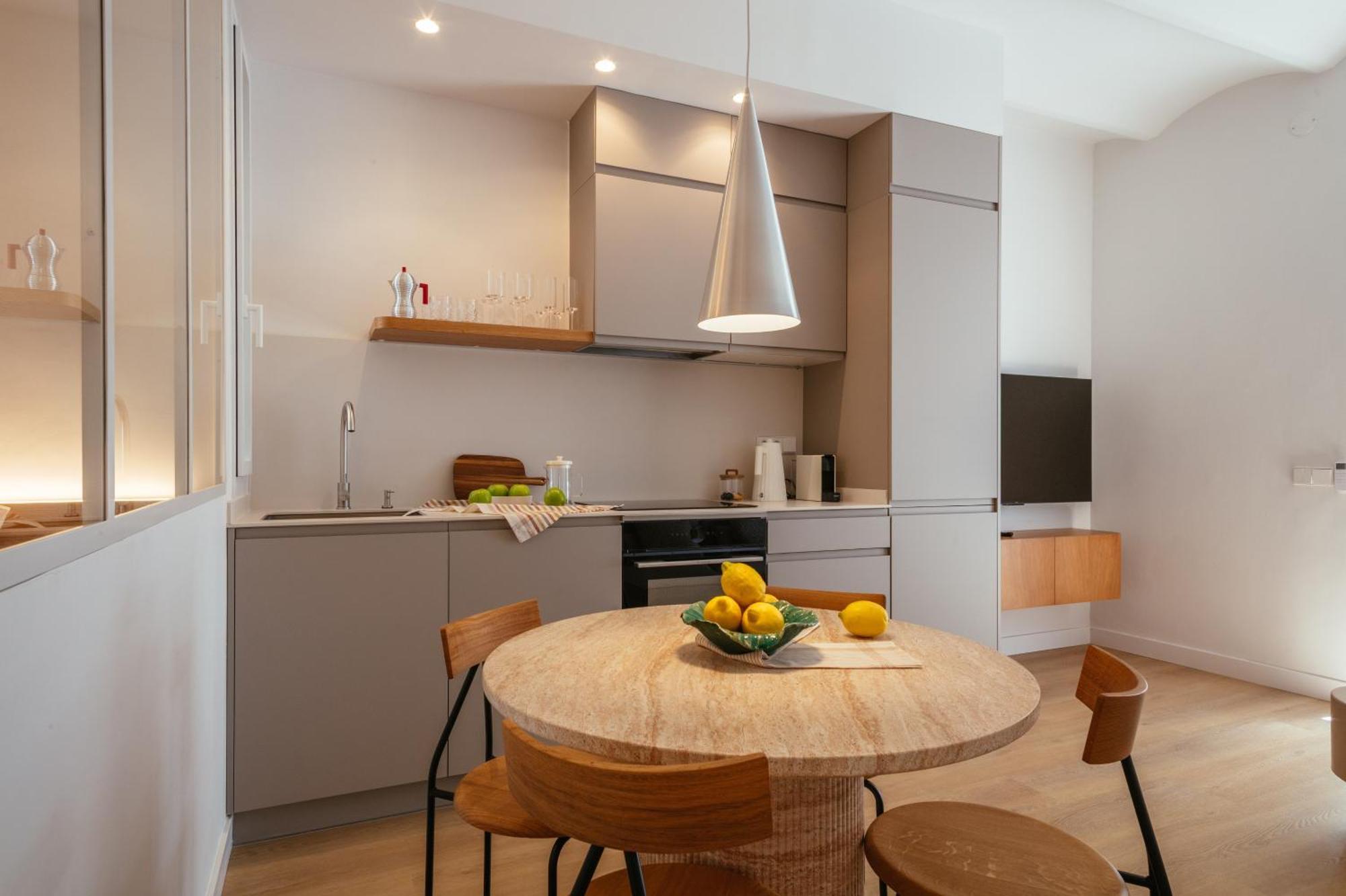 Appartamento Newly Renovated Stylish Eixample - Great Location Barcellona Esterno foto