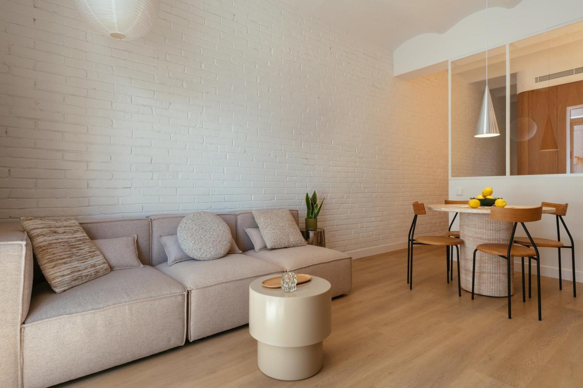 Newly Renovated Stylish Eixample - Great Location Barcellona Esterno foto