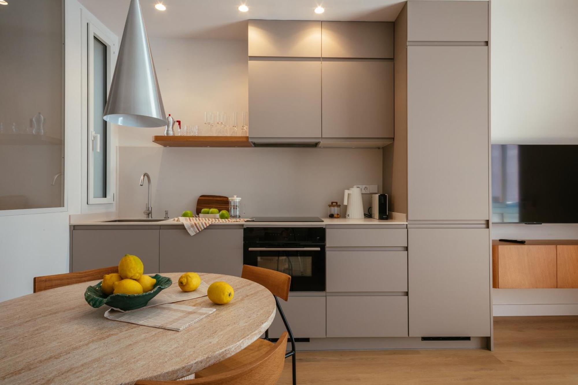 Newly Renovated Stylish Eixample - Great Location Barcellona Esterno foto